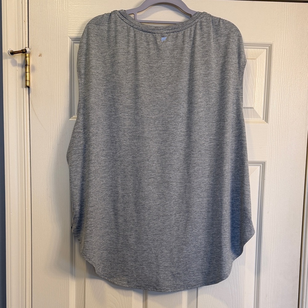 Fabletics Gray Women's Muscle Tee - Picture 4 of 5